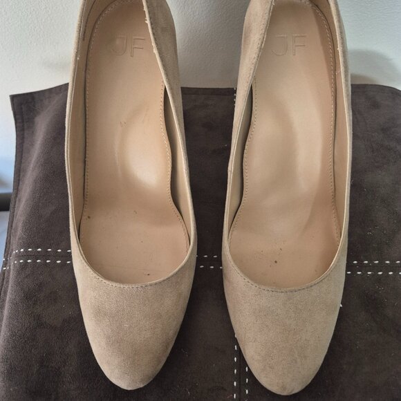 Tan Pump - Picture 2 of 9